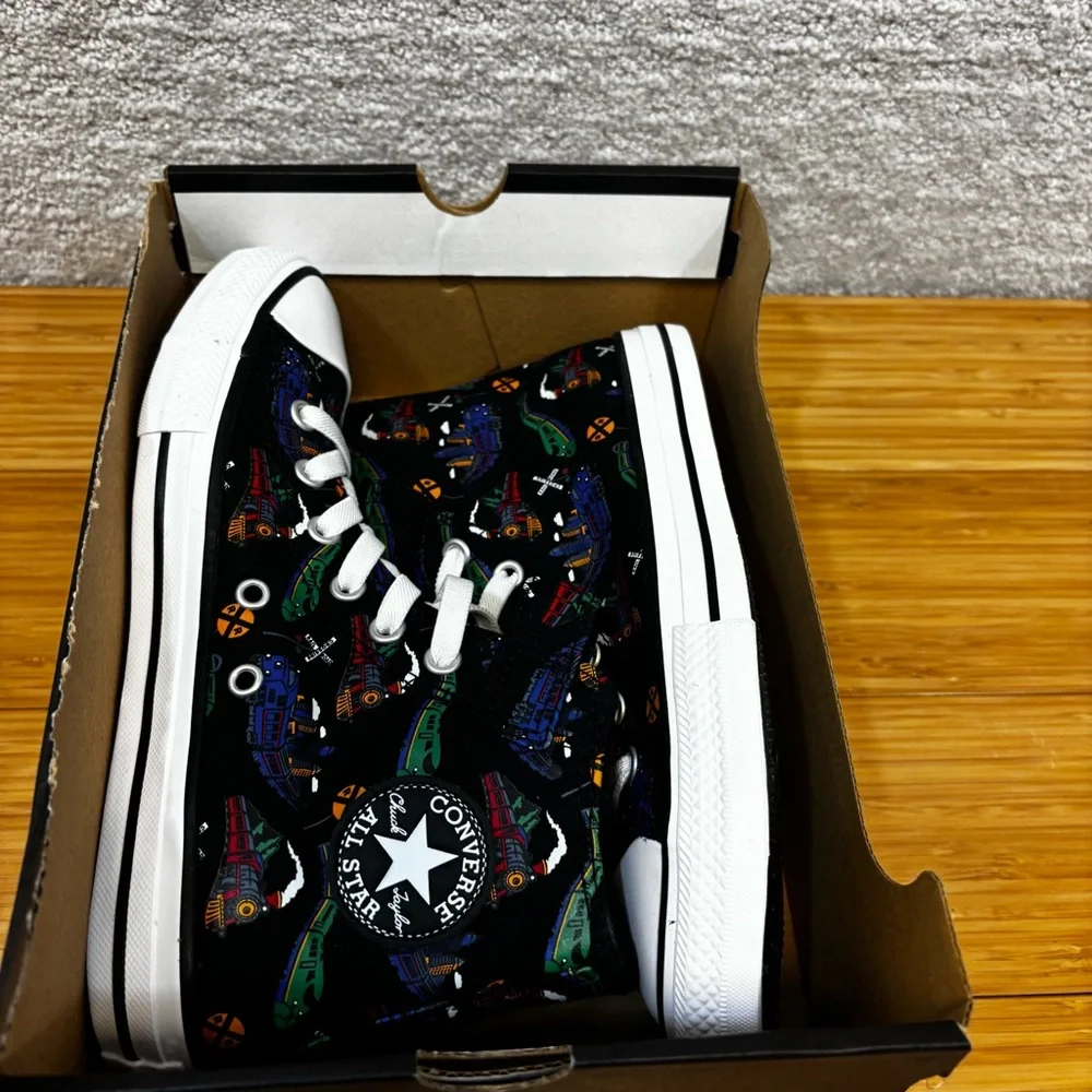 Converse‎ Chuck Taylor Hi 1V Black Train Print NEW Kids Size 3 Youth